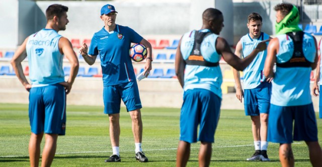 El Levante UD se estrenará en la Liga2 en Los Pajaritos ante el Numancia