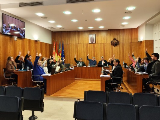 El Pleno aprueba pedir a la Generalitat que declare BIC el Juzgado de Aguas de Orihuela