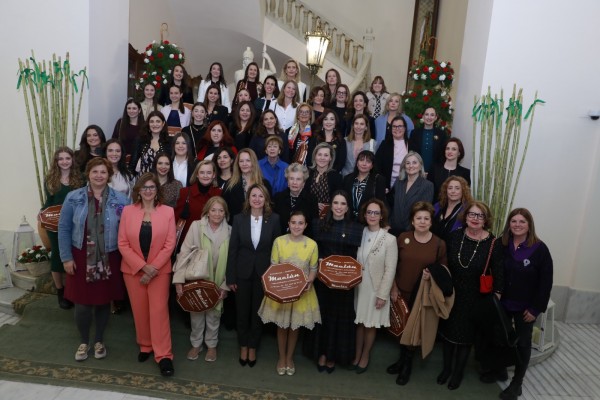 El homenaje a las reinas pone en la rampa de salida las fiestas de la Magdalena