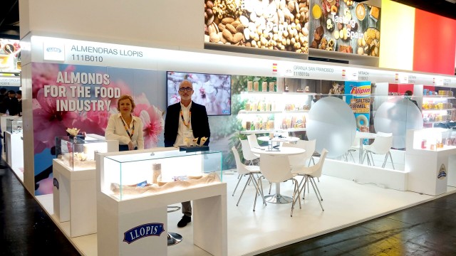 Almendras Llopis desinvierte en Portugal e impulsa su centro de producción de almendra en Olivenza