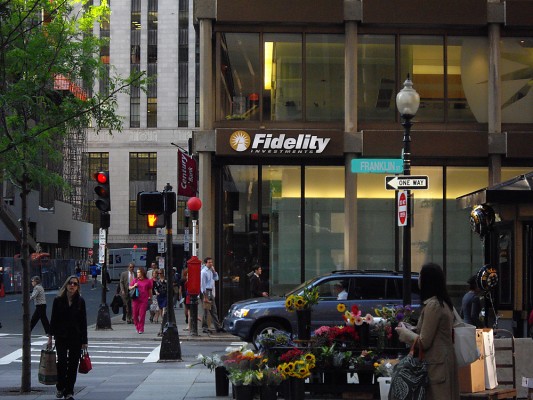 El gigante Fidelity confía en Banco Sabadell y supera el 1% en su capital social