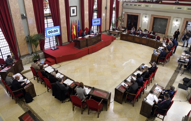 El pleno de Murcia se convierte en el de las mociones desaparecidas