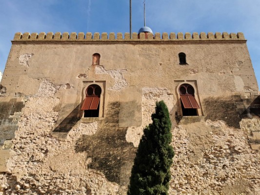 Finalizan los trabajos de reparación de los ventanales de la Calahorra de Elche