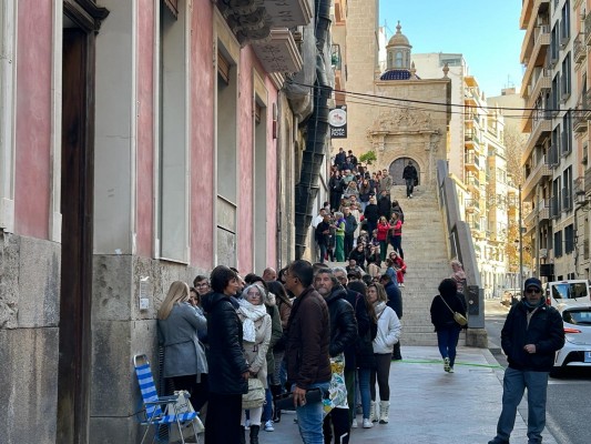 El 'casting' para la nueva película de Amenábar genera largas colas durante toda la jornada