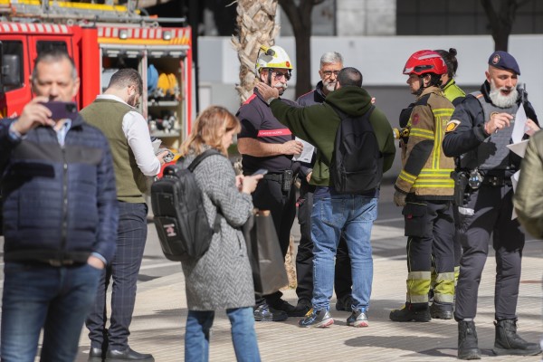 Una semana de la tragedia en València: bomberos siguen revisando edificios y continúan los realojos