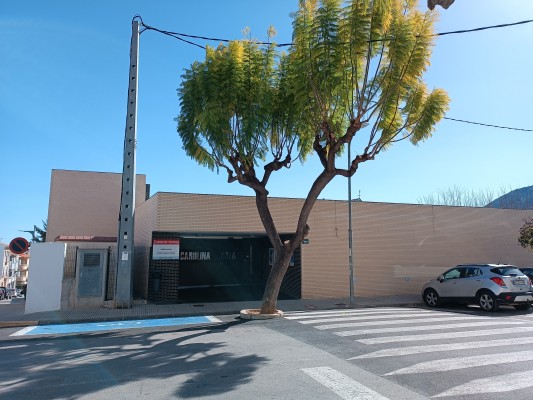 Las obras para acabar con las humedades del Carolina Sala de Pego arrancan en marzo con 232.000 euros

