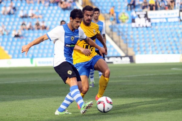 El Hércules jugará ocho partidos en césped artificial la próxima temporada