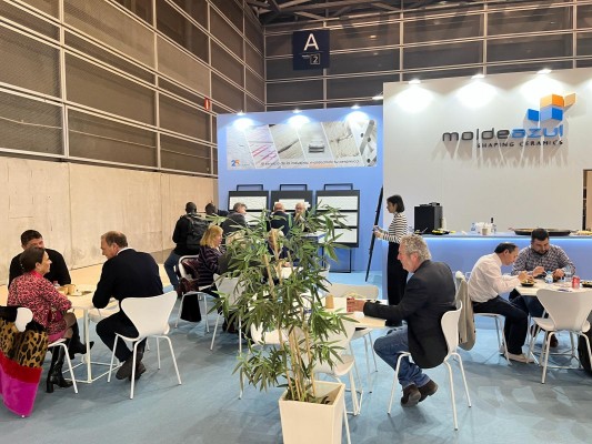 Tecnología y creatividad: Molde Azul, referente en la innovación en Cevisama 2024