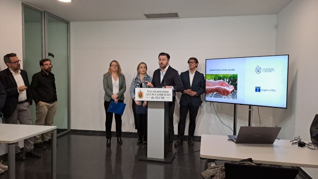 Más de 6.000 familias de Elche se benefician de las ayudas al pago del recibo del agua en 2023