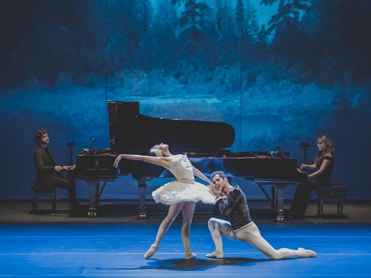 El ciclo 'Mediterráneo en Danza' arranca en Murcia con una novedosa adaptación de 'El lago de los cisnes'