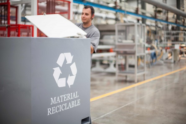 La descarbonización marca la agenda en sostenibilidad de Porcelanosa para 2024