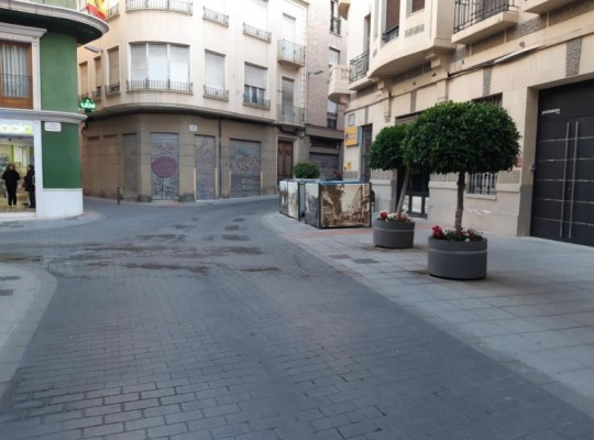 Elche también convertirá la calle Sant Jordi en plataforma única y encarga las previstas en Raval y Centro