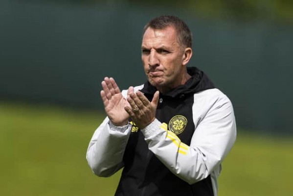 El técnico del Celtic se defiende de críticas tras decir 