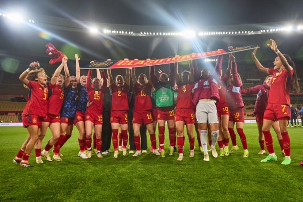 España-Francia, una pugna por abrir el elenco de campeonas
