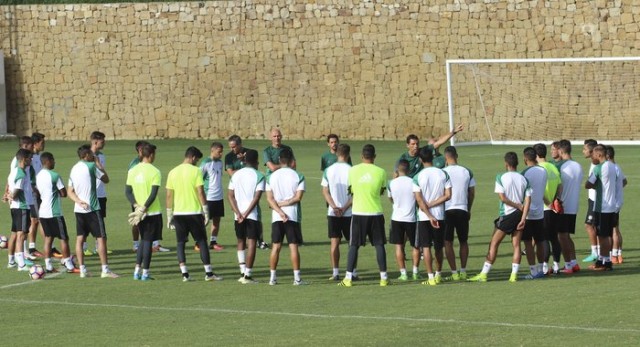 Felipe Gutiérrez y Sanabria, únicos ausentes del grupo de Poyet