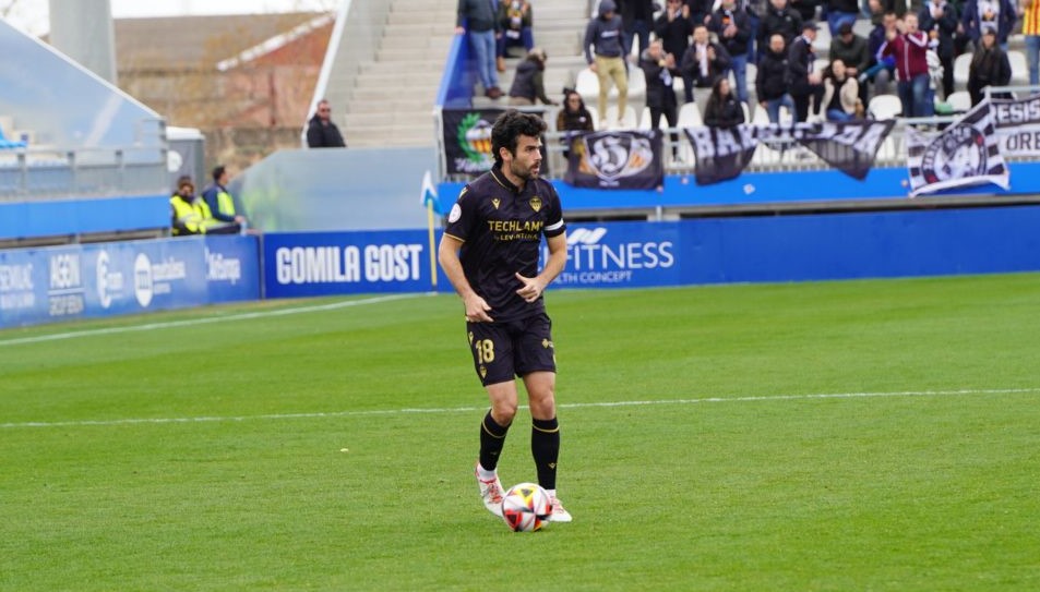 Iago Indias, el mejor atacante del Castellón en su regreso a la defensa