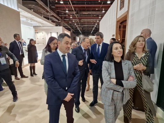 Industria da aire al azulejo: las empresas tendrán seis meses más para justificar las ayudas del Gobierno