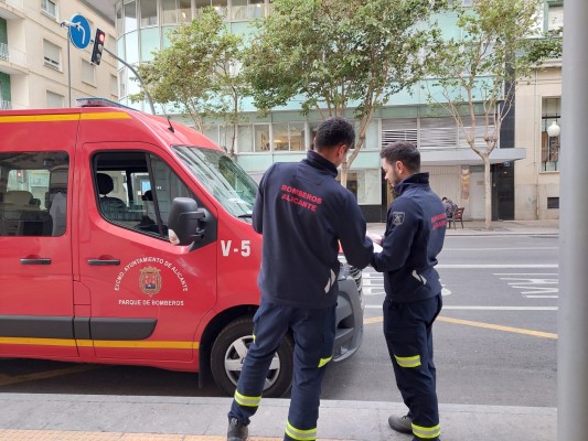 Alicante revisa edificios en busca de revestimientos similares a los de las torres incendiadas de València