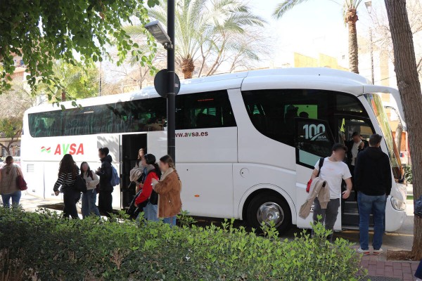 Próxima parada, Almardà: El vecindario de las playas de Sagunt exige equidad en el transporte

