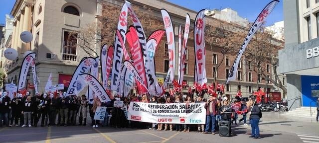Un 90 % de oficinas bancarias en la Comunitat Valenciana cierra por el paro de dos horas
