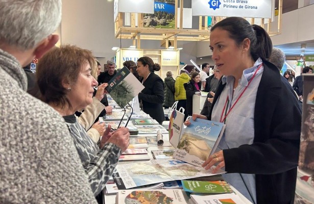 Más de 1500 personas visitan el stand de Castellón en la feria turística Navartur 2024
