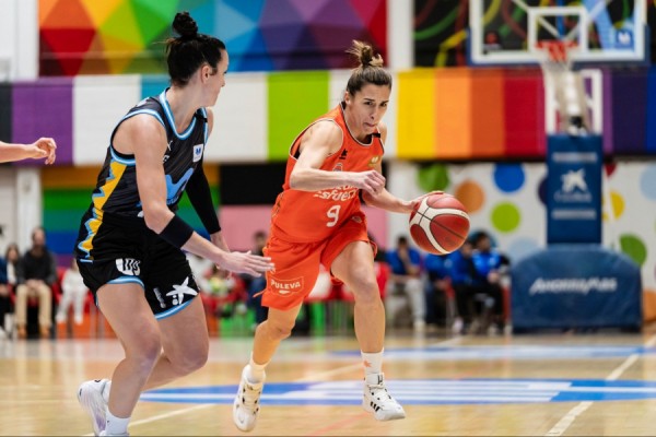 Valencia Basket y Perfumerías Avenida se quedan solos en la lucha por el liderato