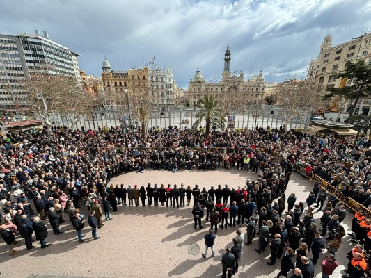 Catalá destaca la unidad de todas las instituciones para ayudar a víctimas del incendio