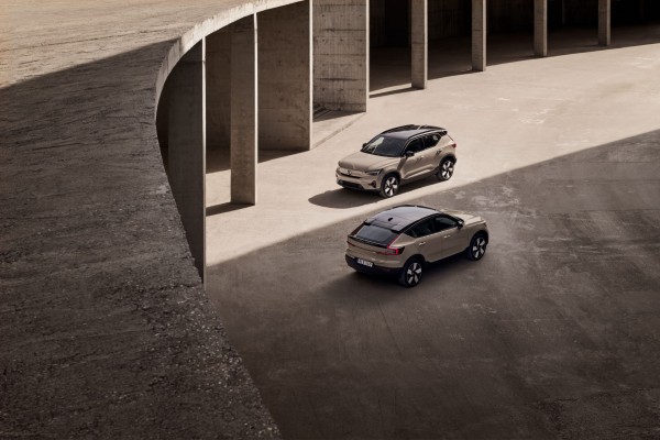 Volvo Cars introduce las denominaciones EX40 y EC40 en la nomenclatura de los
modelos eléctricos