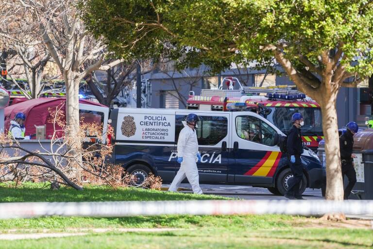 Las víctimas mortales en el incendio del edificio de València aumentan a diez