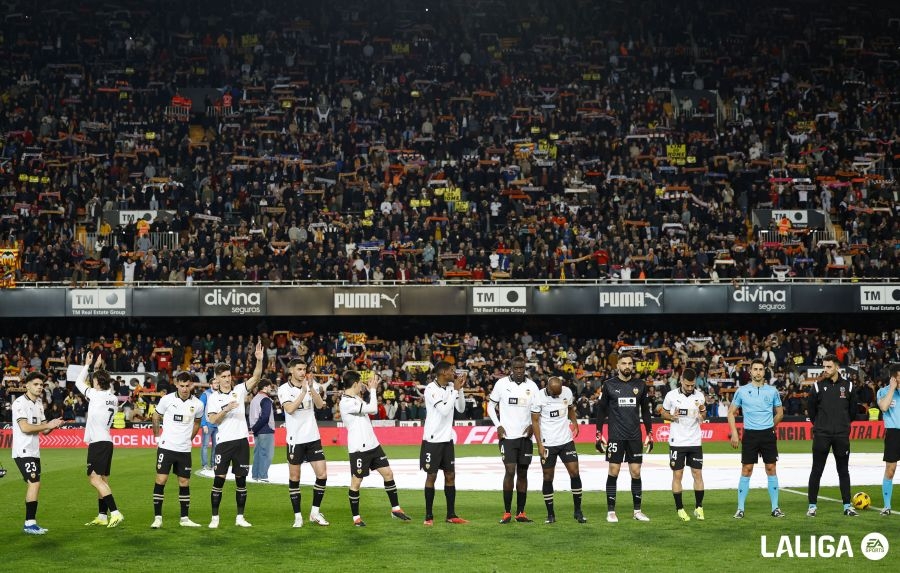 LaLiga acepta el aplazamiento del partido entre Granada y Valencia por las víctimas del incendio
