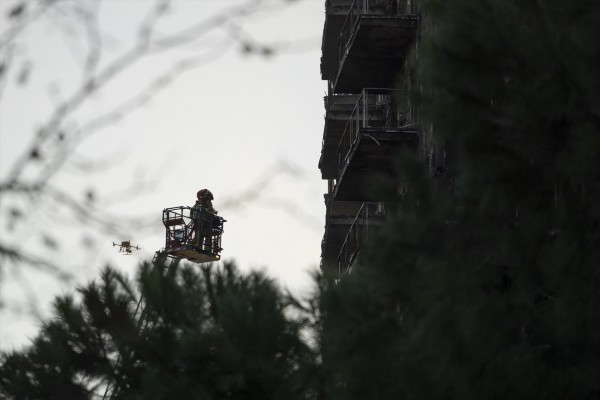 La Policía confirma nueve fallecidos en la primera inspección del edificio de Valencia