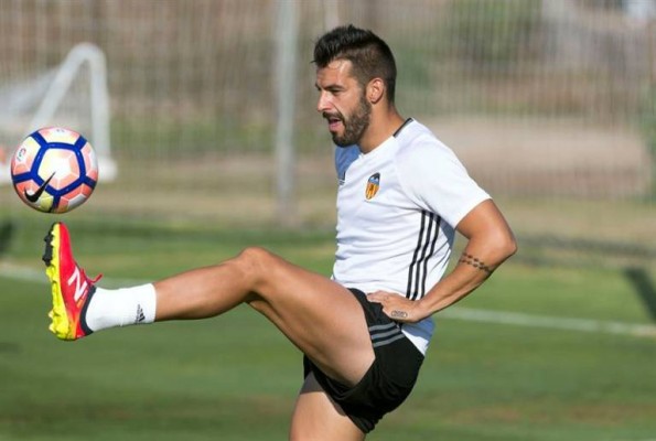 Negredo pasando reconocimiento médico con el Middlesbrough 