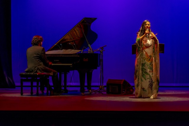 'Tango en tiempo de mujer': música, canción y danza en el Teatro Talia