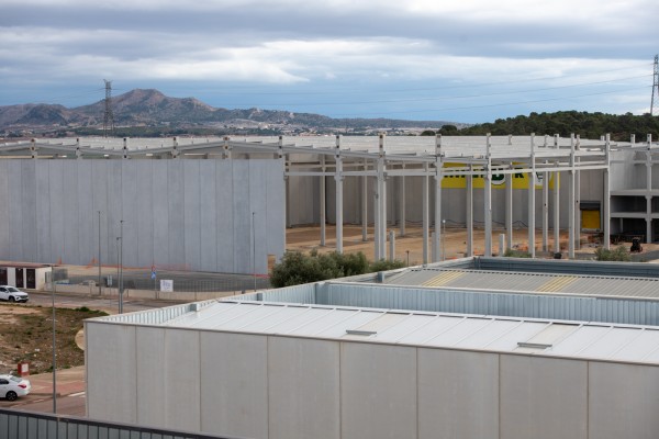Hiperber amplía su planta logística en Novelda: 4 millones de inversión y nuevos empleos