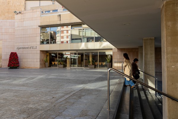 El bipartito de Elche también prescinde de la coordinadora del área de Hacienda