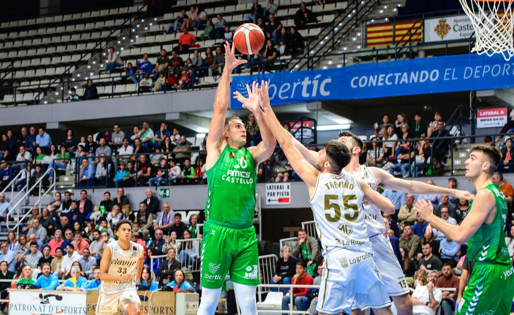 El pívot serbio Milos Jankovic rescinde su contrato con el Amics Castelló tras apenas seis meses