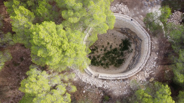 De guardar la nieve a atraer el turismo: neveros en la provincia y rutas para asomarse a su interior