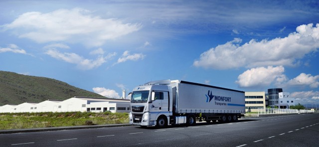 Versatilidad, innovación y sostenibilidad: Transportes Monfort, al servicio del azulejo de Castellón