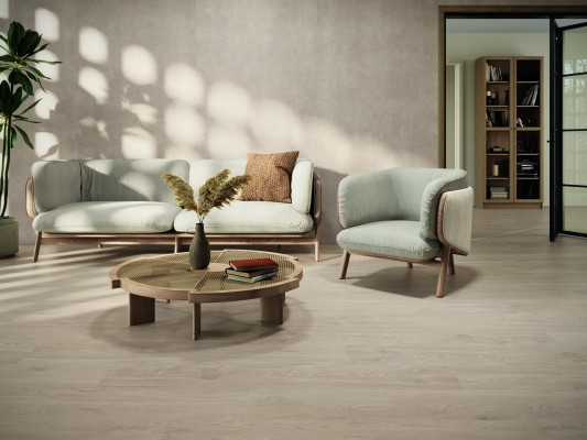 
APE Grupo celebra en su showroom una feria propia y apoya Cevisama con un estand de diseño