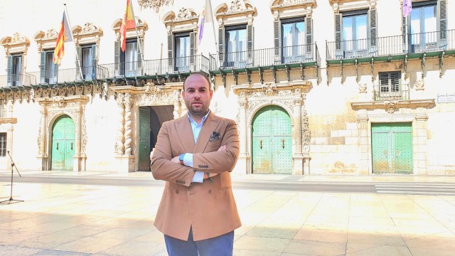 Vox insta al PP de Alicante a optar a las ayudas del Consell para mercados y a invertir en el de Teulada