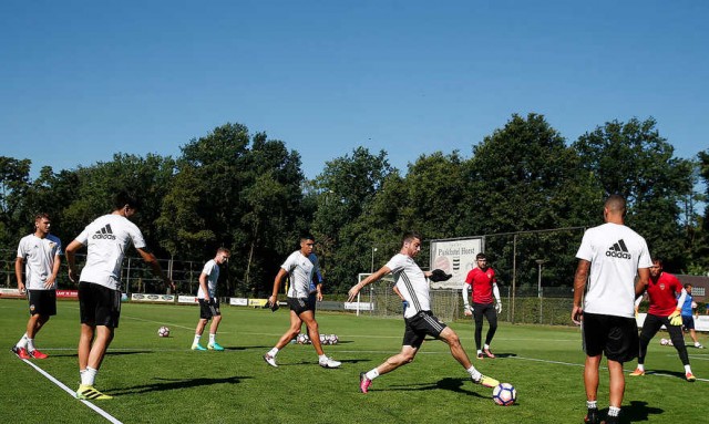 El VCF trabaja con balón antes del primer test de pretemporada 
