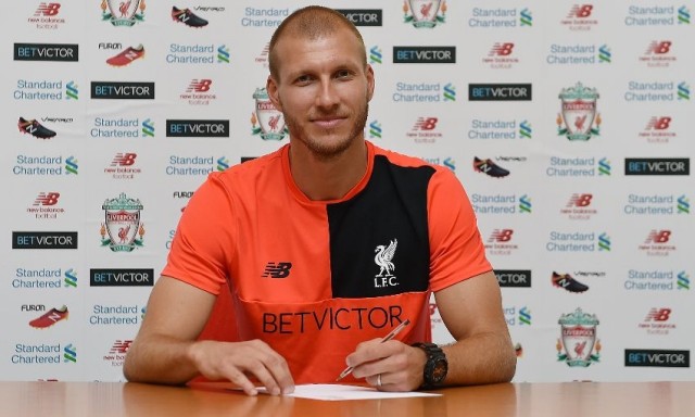 El defensa Ragnar Klavan, nuevo fichaje del Liverpool FC