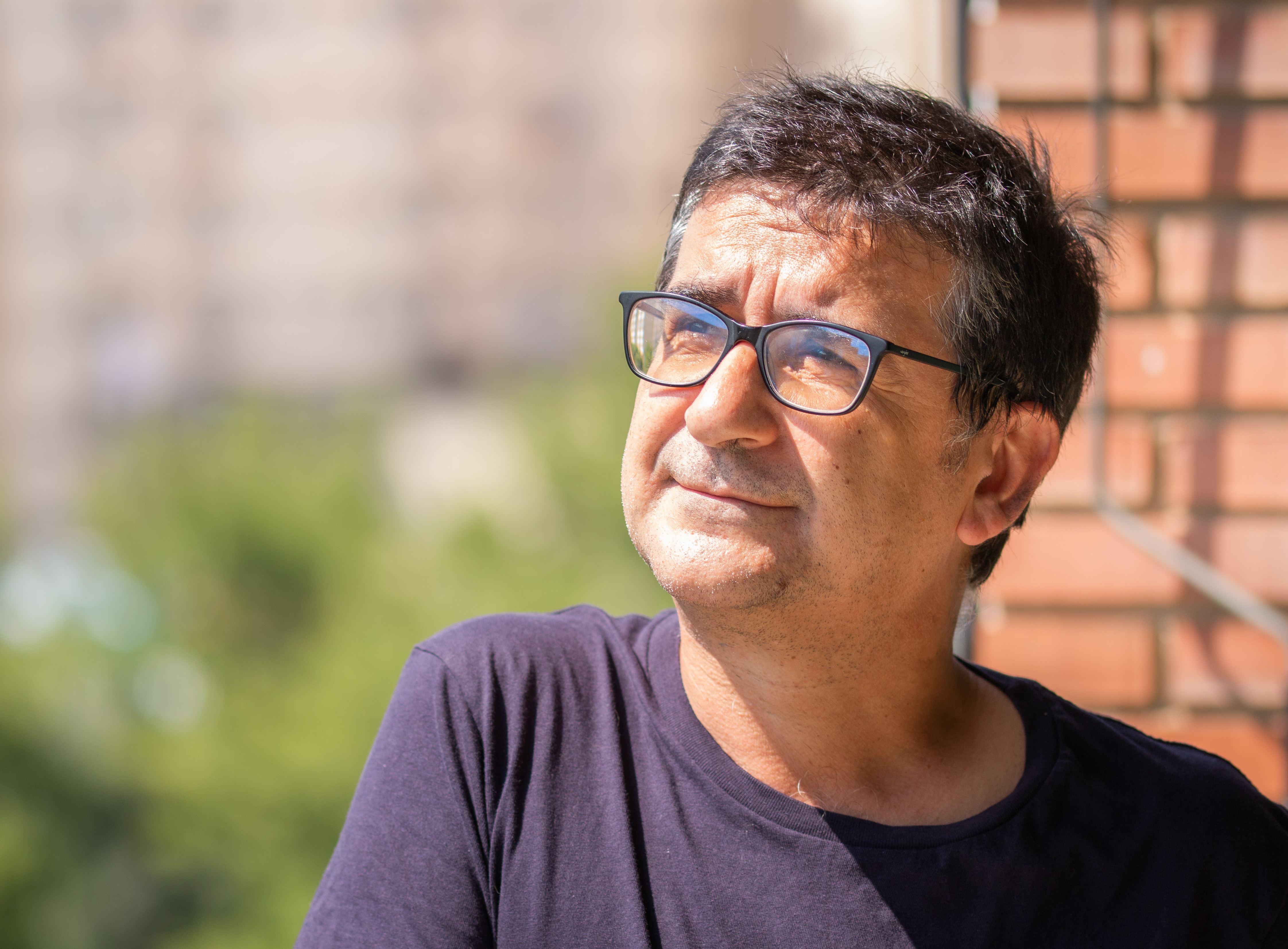 Òscar Mora presenta la seua primera novel·la en València