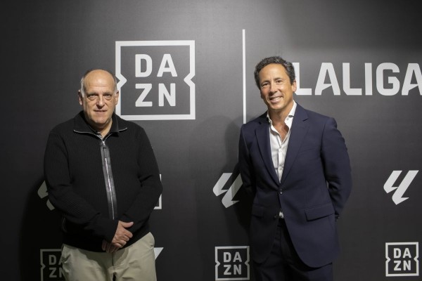 DAZN y LALIGA inauguran su nueva ‘Pop-Up Store’ en Madrid de la mano de leyendas del campeonato
