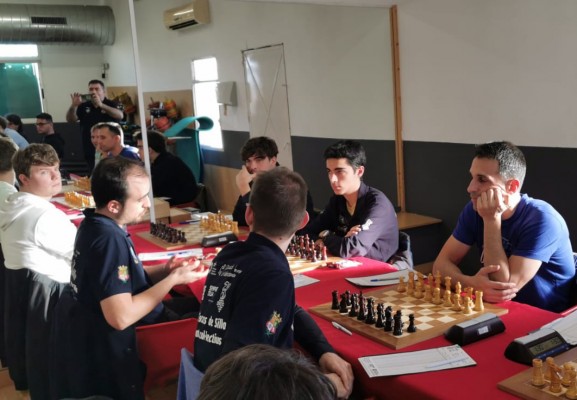 El Club Ajedrez Andreu Paterna lidera en solitario el campeonato autonómico tras derrotar al Silla 