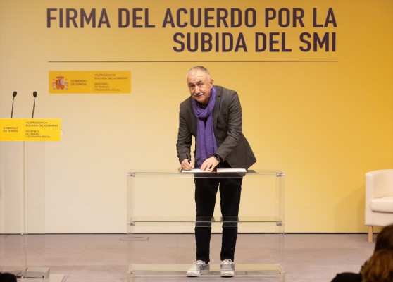 Álvarez (UGT) pide subir el SMI a 1.296 euros para llegar al 60% del salario medio
