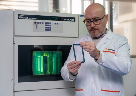 Varias entidades promueven un proyecto para convertir los residuos plásticos en energía verde