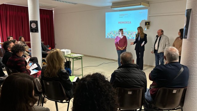 Ayuntamiento, entidades y vecinos hacen balance y avanzan en los proyectos de intervención comunitaria en La Paz

