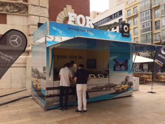La caravana Smart Mobile, llega a Valencia