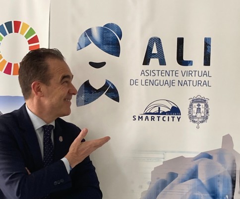 El asistente virtual del Ayuntamiento de Alicante resuelve 8.600 trámites en su primer mes